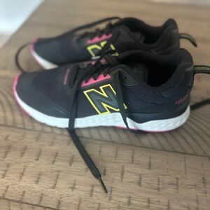 New Balance fresh foam running sneakers, size 6.5